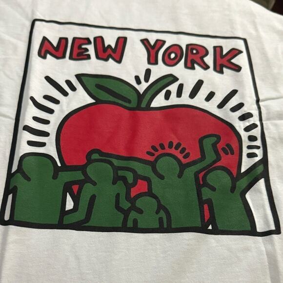 POP SHOP Keith Haring New York Apple T-shirt, Size Medium - Picture 2 of 6